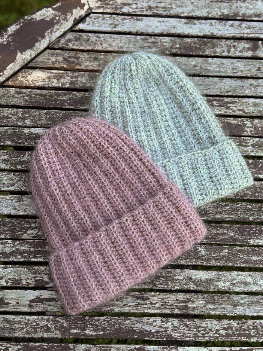 Czapka wiśniowy sorbet 3